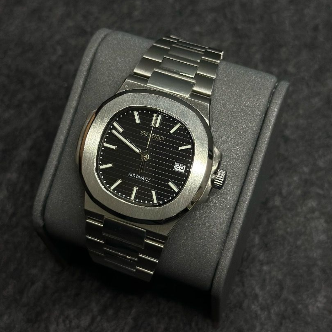 SEIKONAUTILUS EMERALD MEN'S MOD WATCH