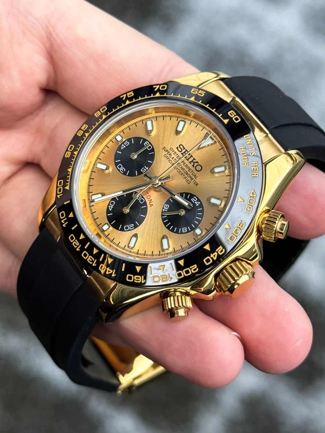 SEIKOTONA GOLD BLACK MEN'S WATCH